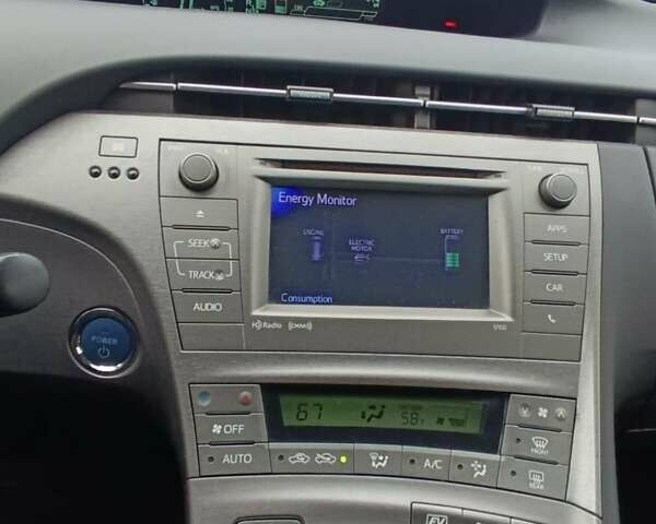 Серый Тойота Приус, объемом двигателя 1.8 л и пробегом 117 тыс. км за 12000 $, фото 2 на Automoto.ua