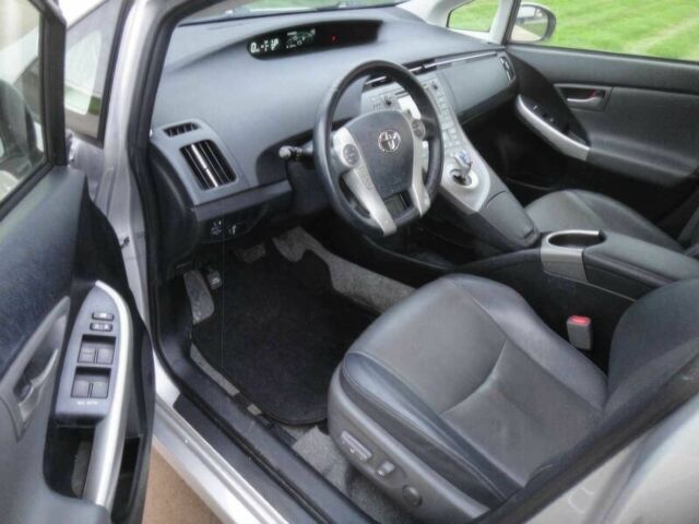 Сірий Тойота Пріус, об'ємом двигуна 1.8 л та пробігом 77 тис. км за 6300 $, фото 9 на Automoto.ua