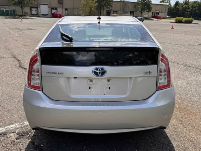 Сірий Тойота Пріус, об'ємом двигуна 1.8 л та пробігом 75 тис. км за 6100 $, фото 5 на Automoto.ua