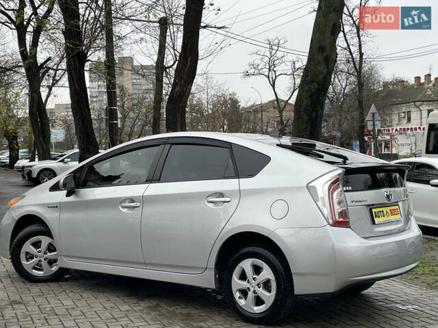 Серый Тойота Приус, объемом двигателя 1.8 л и пробегом 116 тыс. км за 12500 $, фото 7 на Automoto.ua