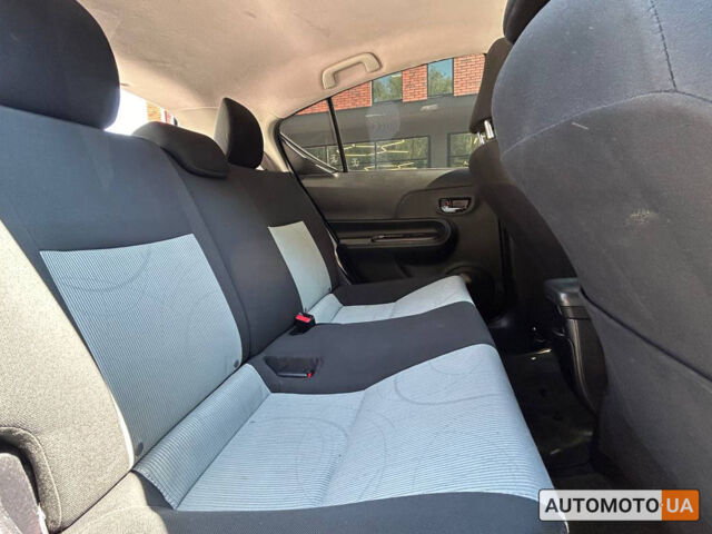 Серый Тойота Приус, объемом двигателя 1.5 л и пробегом 232 тыс. км за 9600 $, фото 14 на Automoto.ua