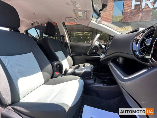 Серый Тойота Приус, объемом двигателя 1.5 л и пробегом 232 тыс. км за 9600 $, фото 12 на Automoto.ua