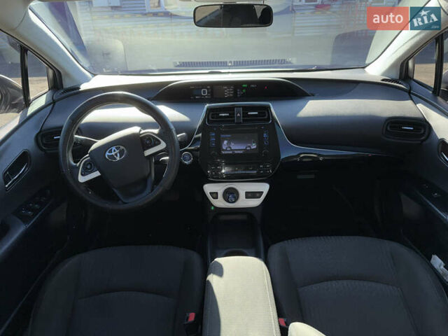 Серый Тойота Приус, объемом двигателя 1.8 л и пробегом 287 тыс. км за 15000 $, фото 18 на Automoto.ua