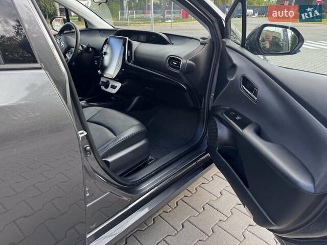 Сірий Тойота Пріус, об'ємом двигуна 1.8 л та пробігом 164 тис. км за 16500 $, фото 9 на Automoto.ua