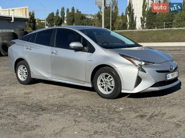 Серый Тойота Приус, объемом двигателя 1.8 л и пробегом 287 тыс. км за 15000 $, фото 3 на Automoto.ua