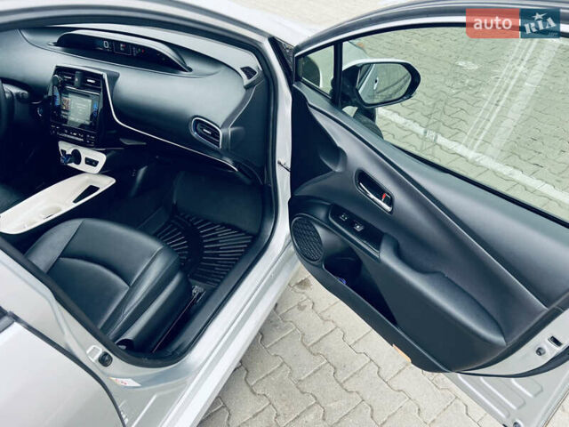 Сірий Тойота Пріус, об'ємом двигуна 1.8 л та пробігом 153 тис. км за 15800 $, фото 26 на Automoto.ua