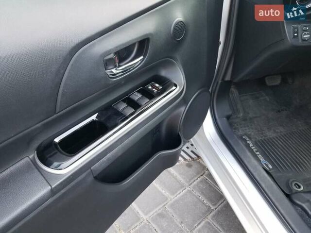 Сірий Тойота Пріус, об'ємом двигуна 1.5 л та пробігом 48 тис. км за 10800 $, фото 11 на Automoto.ua