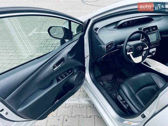 Сірий Тойота Пріус, об'ємом двигуна 1.8 л та пробігом 153 тис. км за 15800 $, фото 23 на Automoto.ua