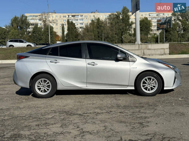Серый Тойота Приус, объемом двигателя 1.8 л и пробегом 287 тыс. км за 15000 $, фото 4 на Automoto.ua