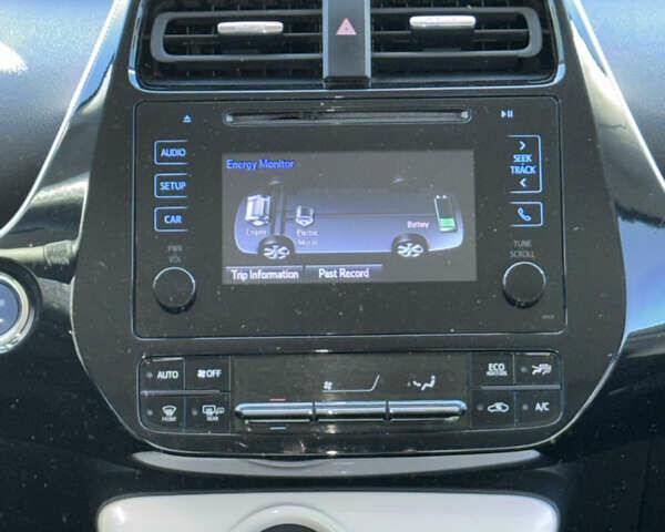 Серый Тойота Приус, объемом двигателя 1.8 л и пробегом 287 тыс. км за 15000 $, фото 19 на Automoto.ua