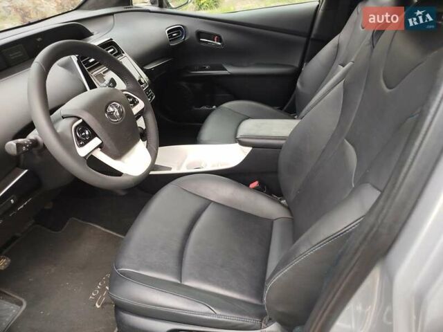 Серый Тойота Приус, объемом двигателя 1.8 л и пробегом 165 тыс. км за 17700 $, фото 4 на Automoto.ua