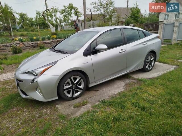 Серый Тойота Приус, объемом двигателя 1.8 л и пробегом 165 тыс. км за 17700 $, фото 2 на Automoto.ua
