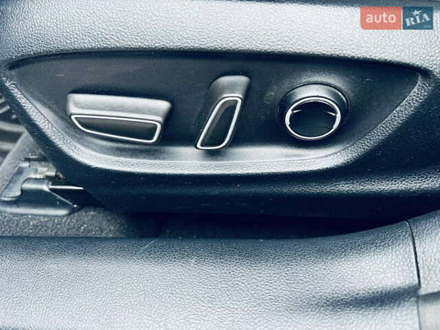 Сірий Тойота Пріус, об'ємом двигуна 1.8 л та пробігом 153 тис. км за 15800 $, фото 28 на Automoto.ua