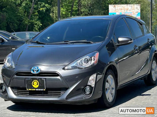 Серый Тойота Приус, объемом двигателя 1.5 л и пробегом 232 тыс. км за 9600 $, фото 2 на Automoto.ua
