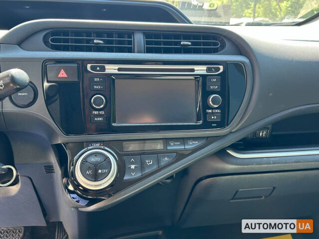 Серый Тойота Приус, объемом двигателя 1.5 л и пробегом 232 тыс. км за 9600 $, фото 10 на Automoto.ua