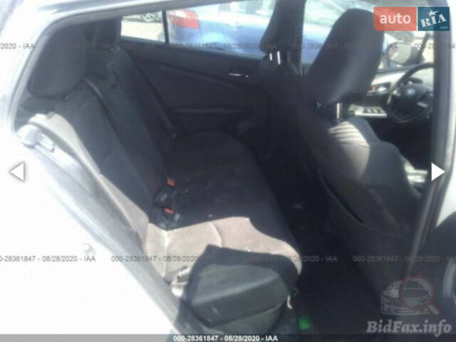 Серый Тойота Приус, объемом двигателя 1.8 л и пробегом 287 тыс. км за 15000 $, фото 46 на Automoto.ua