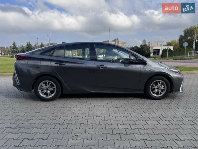 Сірий Тойота Пріус, об'ємом двигуна 1.8 л та пробігом 164 тис. км за 16500 $, фото 3 на Automoto.ua