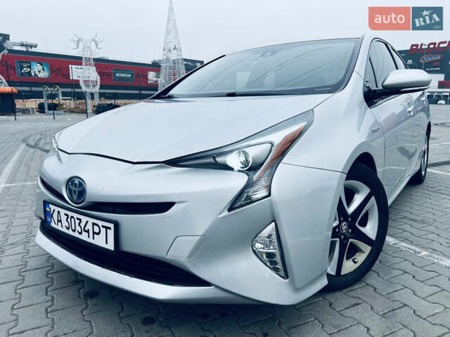 Сірий Тойота Пріус, об'ємом двигуна 1.8 л та пробігом 153 тис. км за 15800 $, фото 4 на Automoto.ua