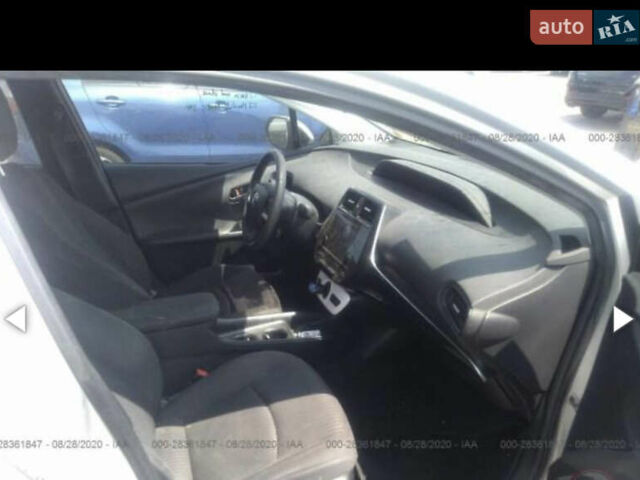 Серый Тойота Приус, объемом двигателя 1.8 л и пробегом 287 тыс. км за 15000 $, фото 44 на Automoto.ua