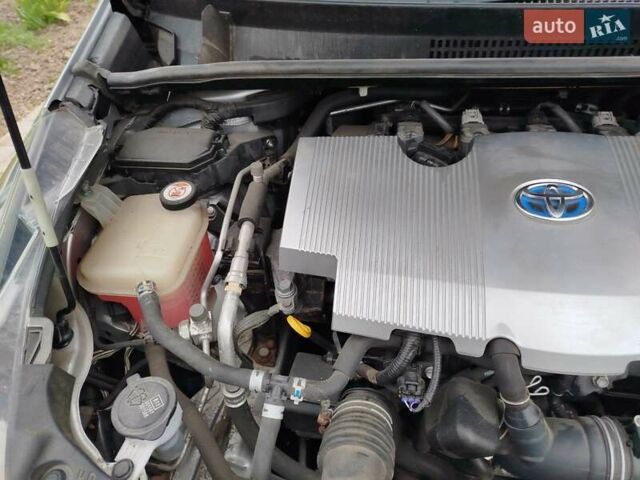 Серый Тойота Приус, объемом двигателя 1.8 л и пробегом 165 тыс. км за 17700 $, фото 6 на Automoto.ua