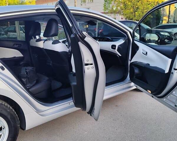 Серый Тойота Приус, объемом двигателя 1.8 л и пробегом 105 тыс. км за 16950 $, фото 14 на Automoto.ua