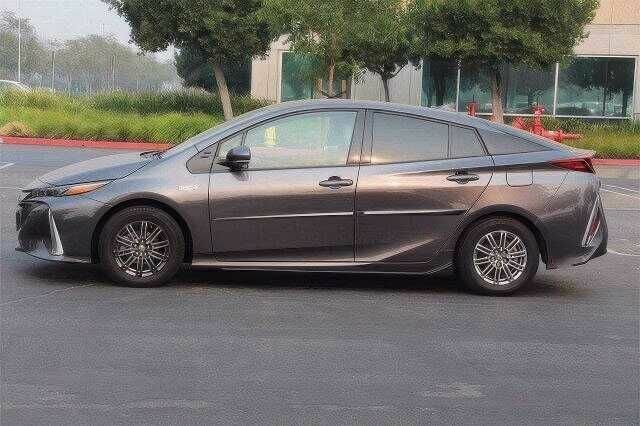 Серый Тойота Приус, объемом двигателя 1.8 л и пробегом 89 тыс. км за 10000 $, фото 7 на Automoto.ua