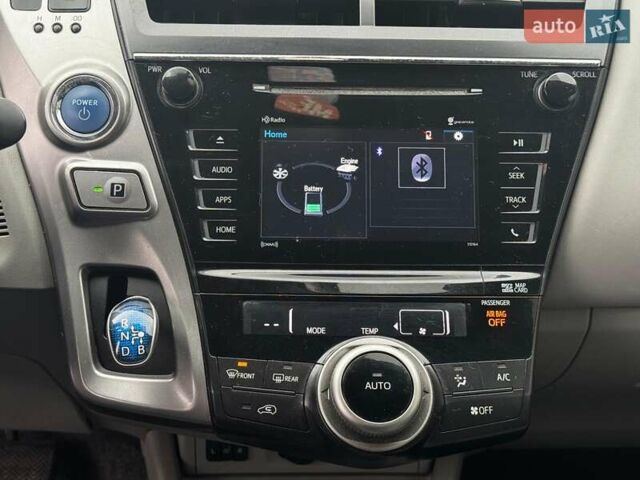 Серый Тойота Приус, объемом двигателя 1.8 л и пробегом 122 тыс. км за 15490 $, фото 13 на Automoto.ua