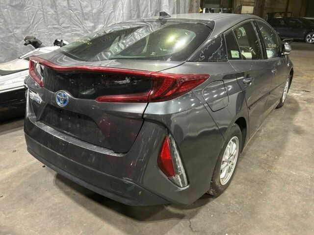 Серый Тойота Приус, объемом двигателя 1.8 л и пробегом 125 тыс. км за 13500 $, фото 7 на Automoto.ua