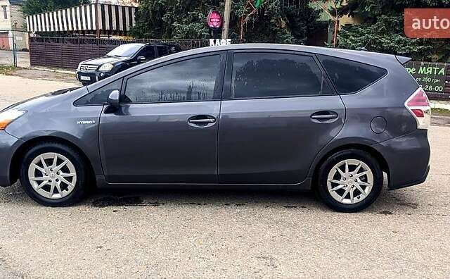 Серый Тойота Приус, объемом двигателя 1.8 л и пробегом 120 тыс. км за 15500 $, фото 1 на Automoto.ua