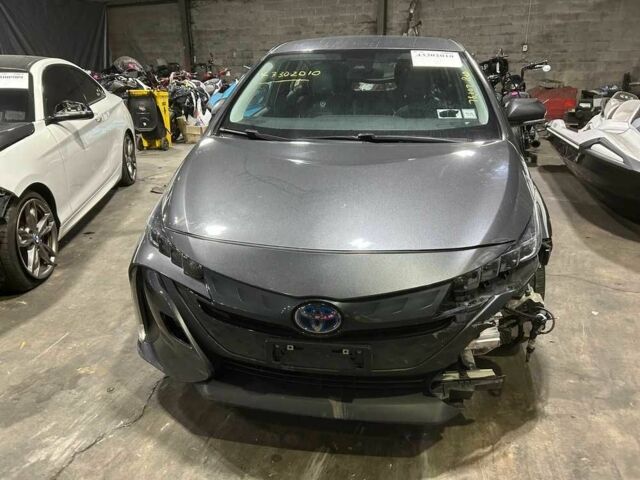 Серый Тойота Приус, объемом двигателя 1.8 л и пробегом 125 тыс. км за 13500 $, фото 3 на Automoto.ua