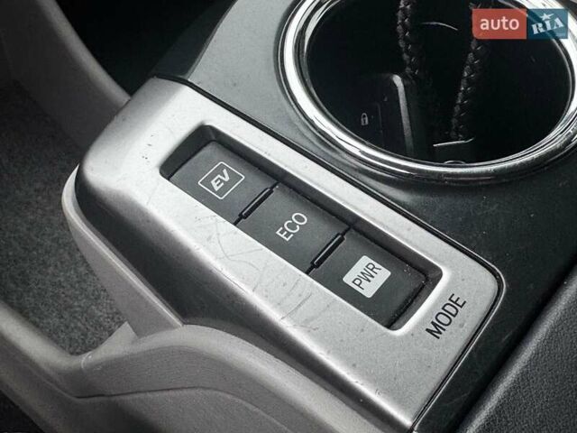 Серый Тойота Приус, объемом двигателя 1.8 л и пробегом 122 тыс. км за 15490 $, фото 19 на Automoto.ua