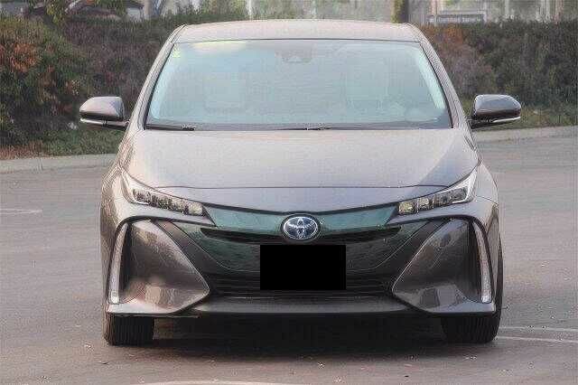 Серый Тойота Приус, объемом двигателя 1.8 л и пробегом 89 тыс. км за 10000 $, фото 1 на Automoto.ua