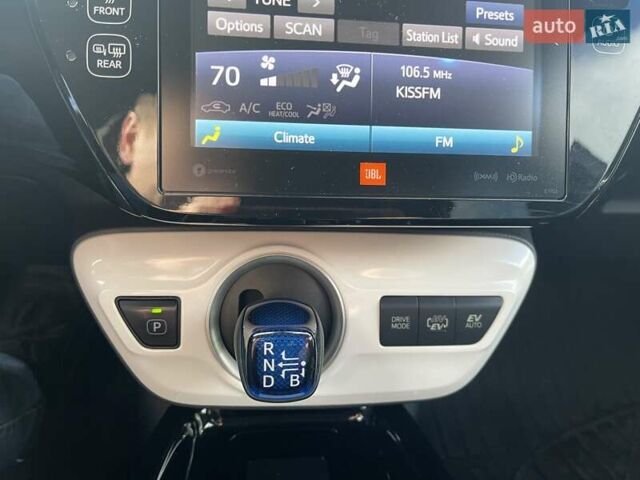 Сірий Тойота Пріус, об'ємом двигуна 1.8 л та пробігом 138 тис. км за 17900 $, фото 57 на Automoto.ua