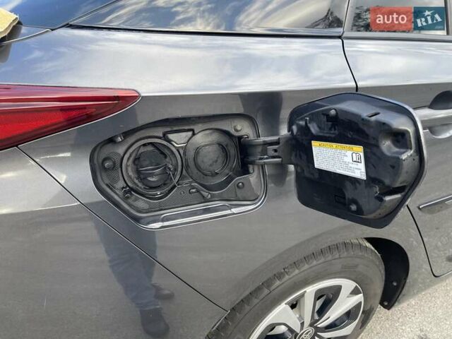 Серый Тойота Приус, объемом двигателя 1.8 л и пробегом 138 тыс. км за 17900 $, фото 29 на Automoto.ua