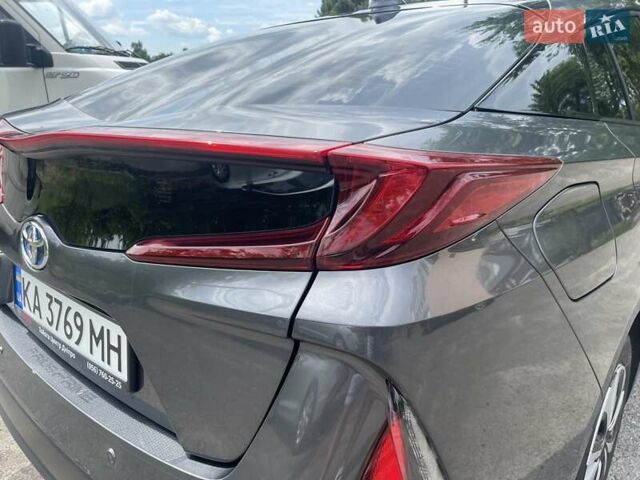 Серый Тойота Приус, объемом двигателя 1.8 л и пробегом 138 тыс. км за 16900 $, фото 3 на Automoto.ua