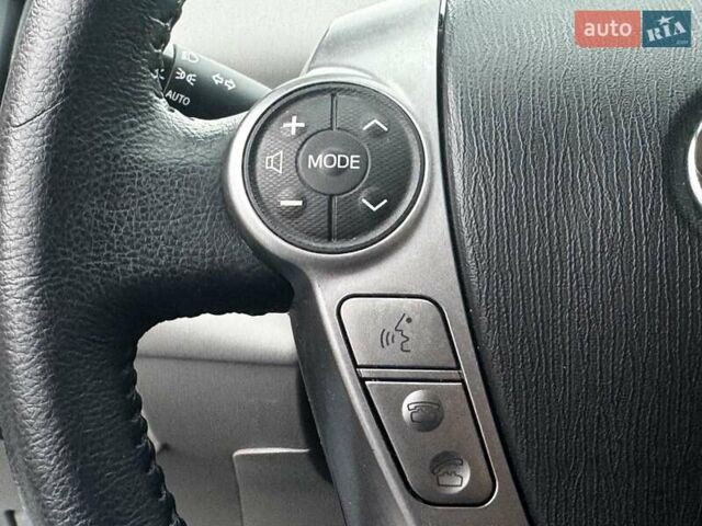 Серый Тойота Приус, объемом двигателя 1.8 л и пробегом 122 тыс. км за 15490 $, фото 16 на Automoto.ua