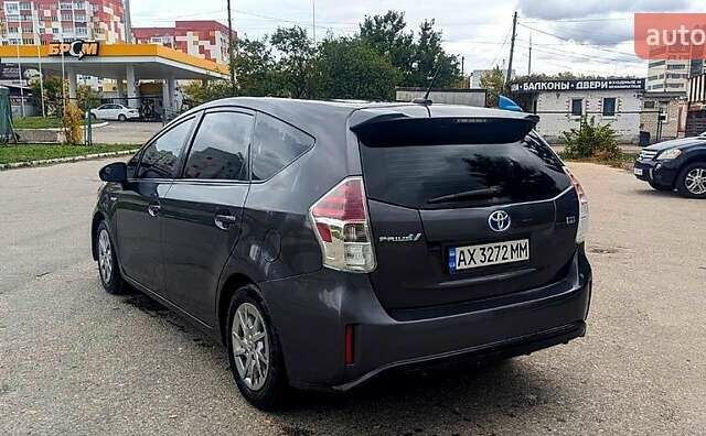 Серый Тойота Приус, объемом двигателя 1.8 л и пробегом 120 тыс. км за 15500 $, фото 2 на Automoto.ua