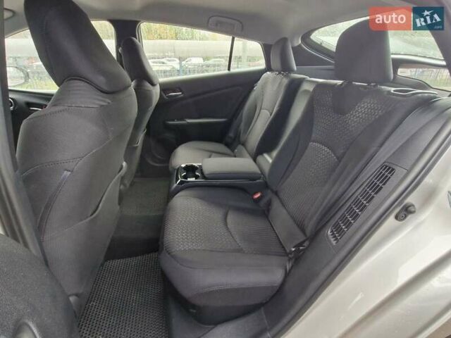 Серый Тойота Приус, объемом двигателя 1.8 л и пробегом 103 тыс. км за 17800 $, фото 11 на Automoto.ua