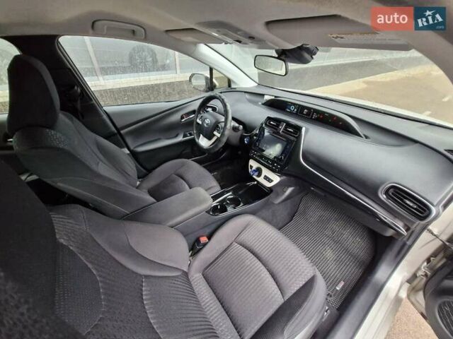 Серый Тойота Приус, объемом двигателя 1.8 л и пробегом 103 тыс. км за 17800 $, фото 8 на Automoto.ua