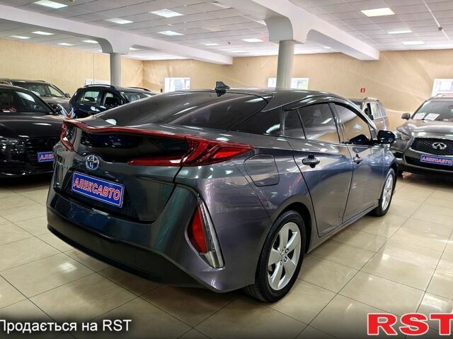 Серый Тойота Приус, объемом двигателя 1.8 л и пробегом 129 тыс. км за 17700 $, фото 5 на Automoto.ua