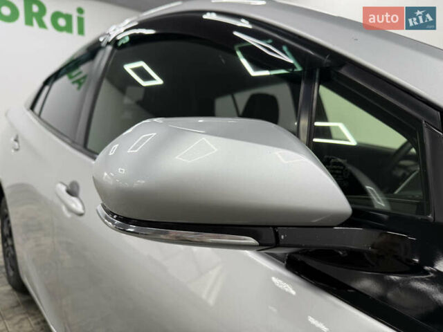 Сірий Тойота Пріус, об'ємом двигуна 1.8 л та пробігом 220 тис. км за 14999 $, фото 19 на Automoto.ua