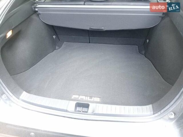 Серый Тойота Приус, объемом двигателя 1.8 л и пробегом 187 тыс. км за 17300 $, фото 6 на Automoto.ua