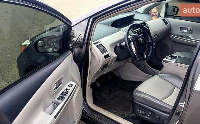 Серый Тойота Приус, объемом двигателя 1.8 л и пробегом 120 тыс. км за 15500 $, фото 8 на Automoto.ua