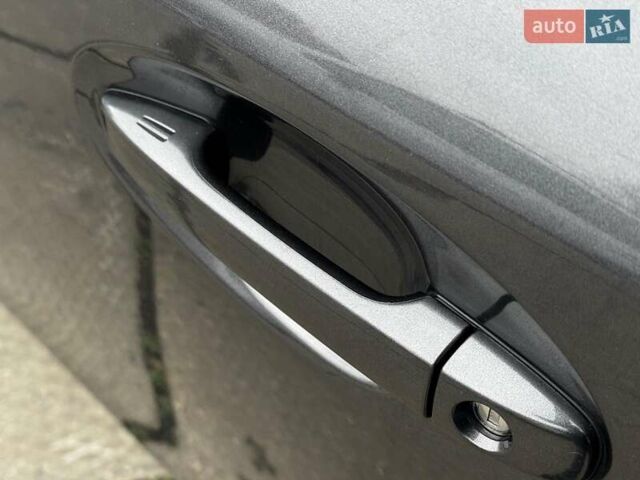 Серый Тойота Приус, объемом двигателя 1.8 л и пробегом 122 тыс. км за 15490 $, фото 8 на Automoto.ua