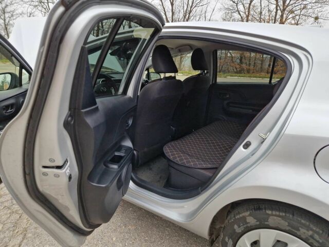 Серый Тойота Приус, объемом двигателя 1.5 л и пробегом 88 тыс. км за 12500 $, фото 11 на Automoto.ua