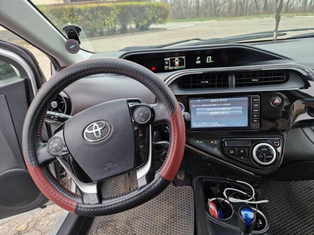 Серый Тойота Приус, объемом двигателя 1.5 л и пробегом 88 тыс. км за 12500 $, фото 18 на Automoto.ua