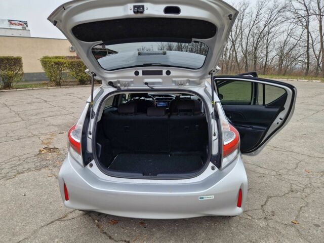 Серый Тойота Приус, объемом двигателя 1.5 л и пробегом 88 тыс. км за 12500 $, фото 9 на Automoto.ua