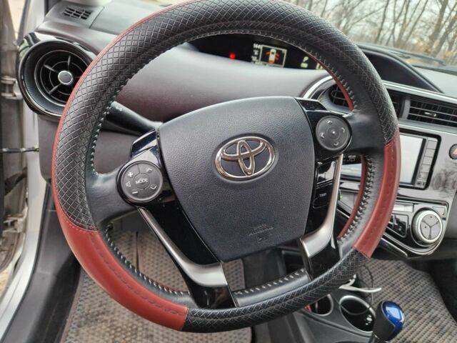 Серый Тойота Приус, объемом двигателя 1.5 л и пробегом 88 тыс. км за 12500 $, фото 23 на Automoto.ua