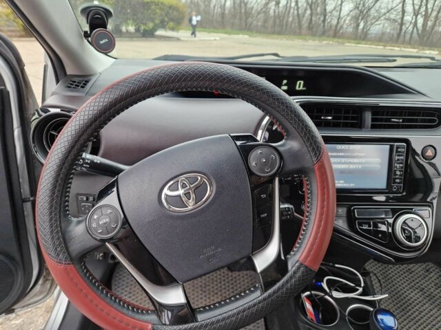 Серый Тойота Приус, объемом двигателя 1.5 л и пробегом 88 тыс. км за 12500 $, фото 16 на Automoto.ua