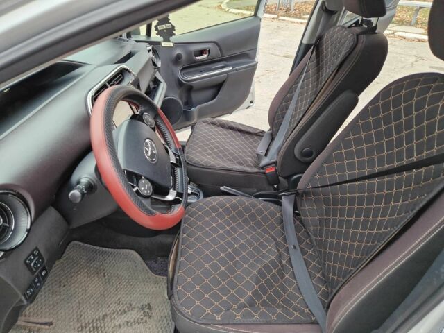 Серый Тойота Приус, объемом двигателя 1.5 л и пробегом 88 тыс. км за 12500 $, фото 19 на Automoto.ua